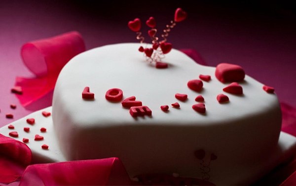 Celebrating Love with Cakes: