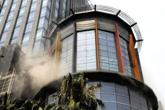 Kolkata Mall Fire: A Narrow Escape for Hundreds