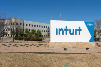 Intuit Layoffs: Navigating a Transformative Phase in the AI Era